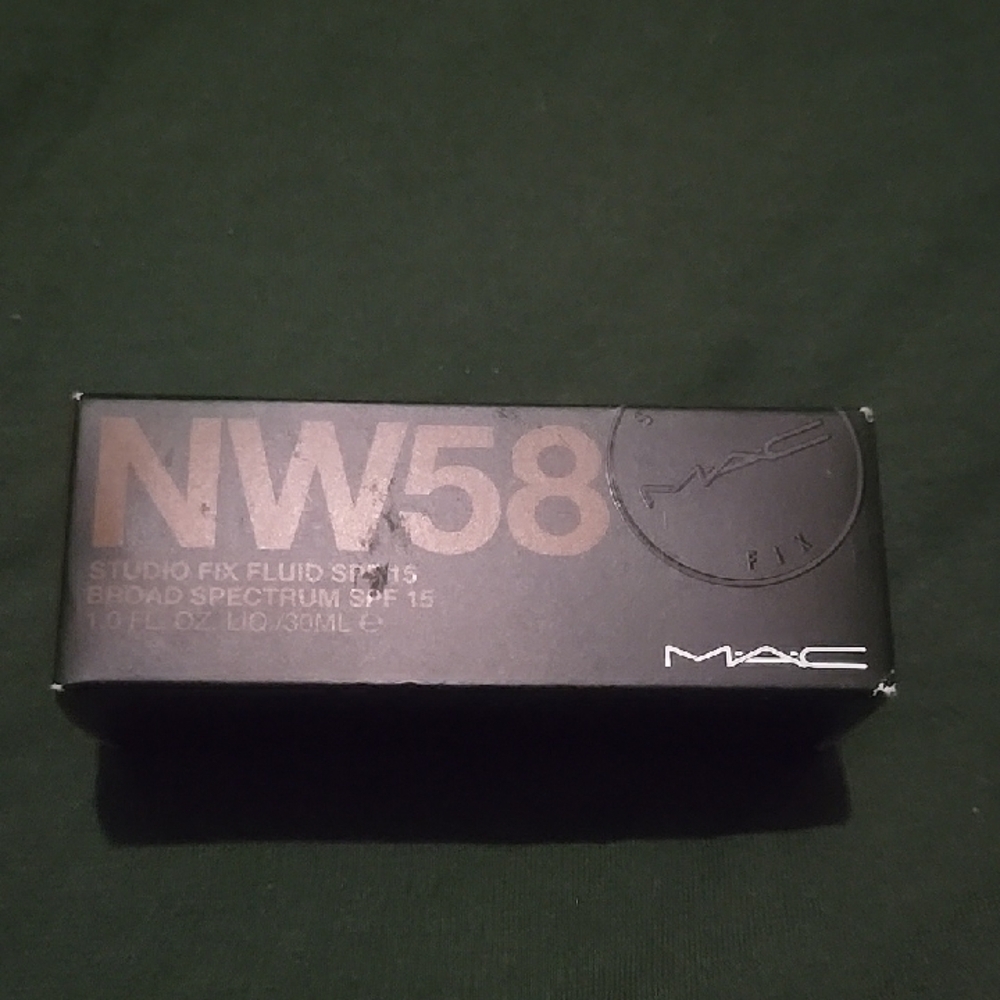 MAC Studio Fix Fluid Foundation NW58